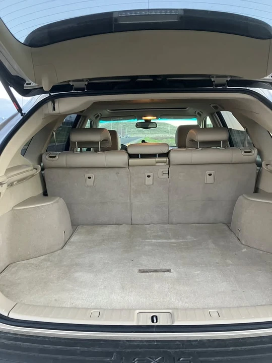 2006 Lexus RX 2nd Gen - Image 6 of 15