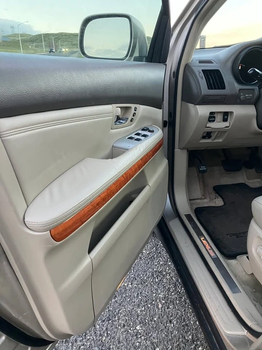2006 Lexus RX 2nd Gen - Image 14 of 15