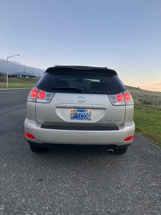 2006 Lexus RX 2nd Gen - Image 5 of 15