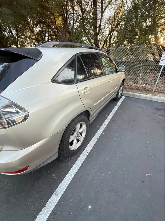 2006 Lexus RX 2nd Gen - Image 3 of 9