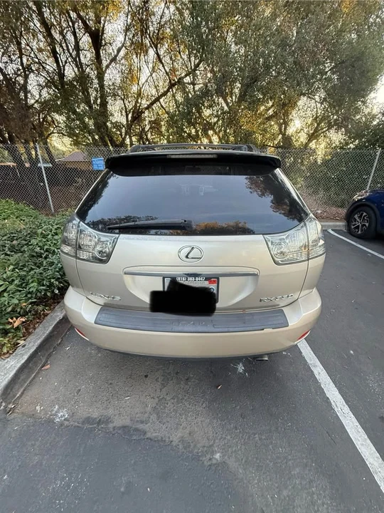 2006 Lexus RX 2nd Gen - Image 2 of 9