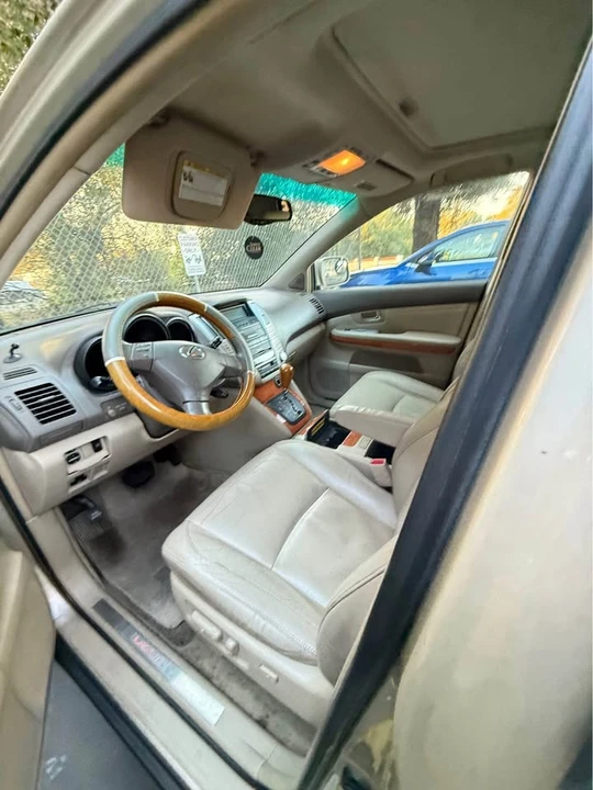2006 Lexus RX 2nd Gen - Image 8 of 9