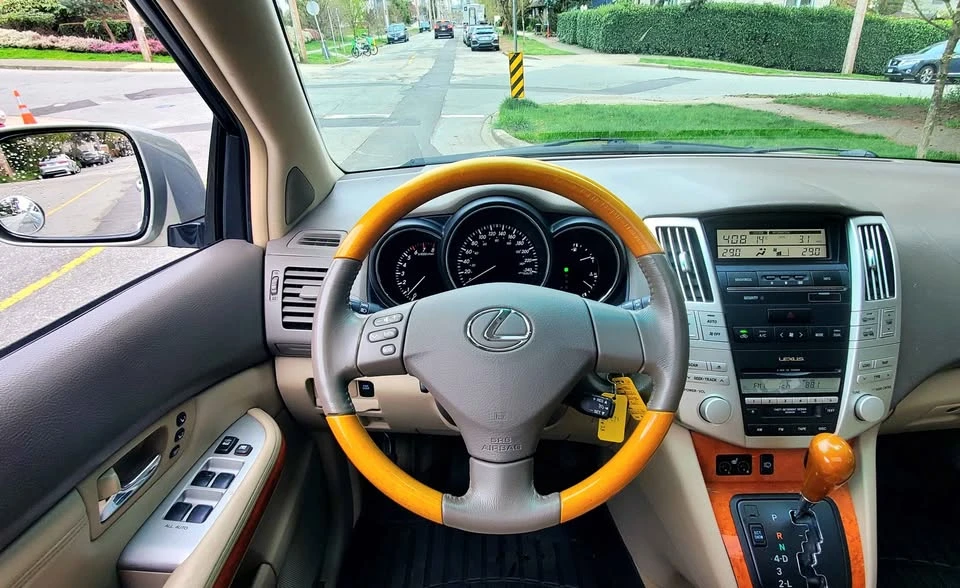 2006 Lexus RX 2nd Gen - Image 15 of 19