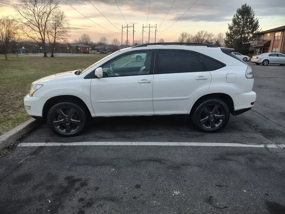 2006 Lexus RX 2nd Gen - Image 2 of 11