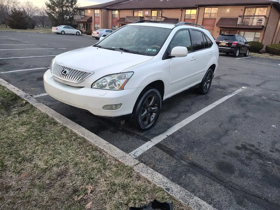 2006 Lexus RX 2nd Gen - Image 3 of 11