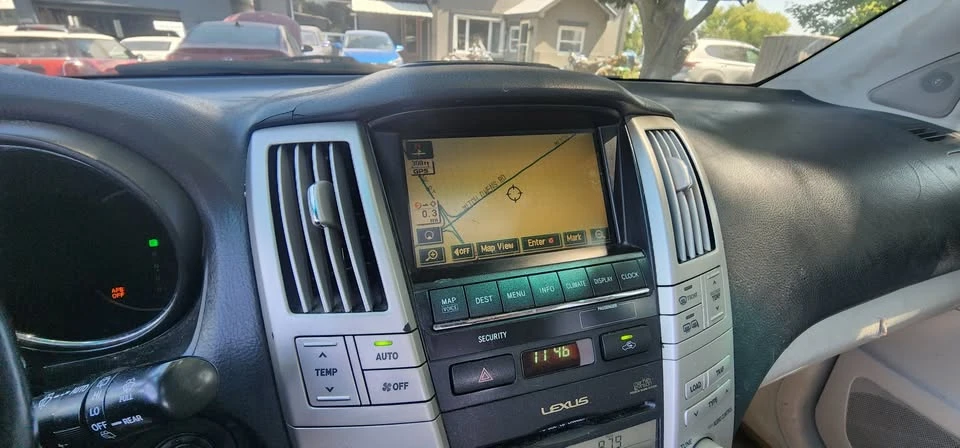 2006 Lexus RX 2nd Gen - Image 13 of 14