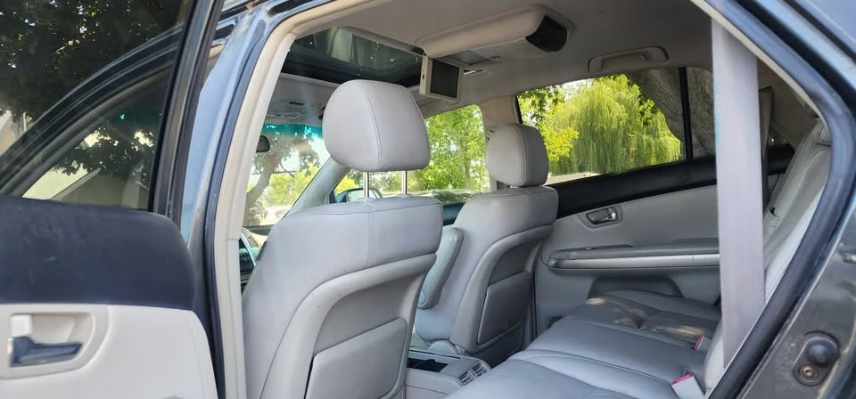 2006 Lexus RX 2nd Gen - Image 9 of 14