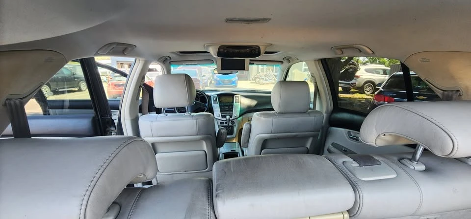 2006 Lexus RX 2nd Gen - Image 12 of 14