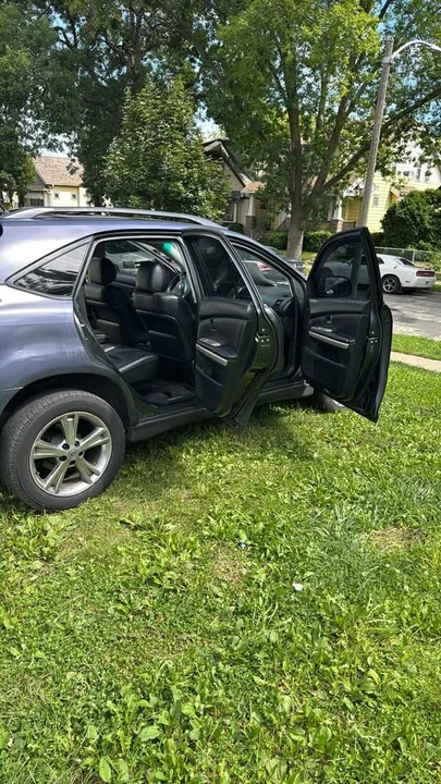 2006 Lexus RX 2nd Gen - Image 2 of 8