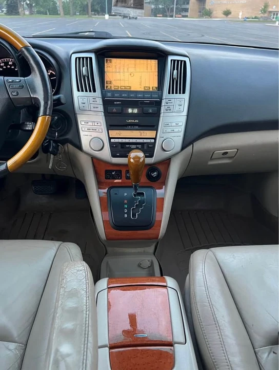 2006 Lexus RX 2nd Gen - Image 7 of 10