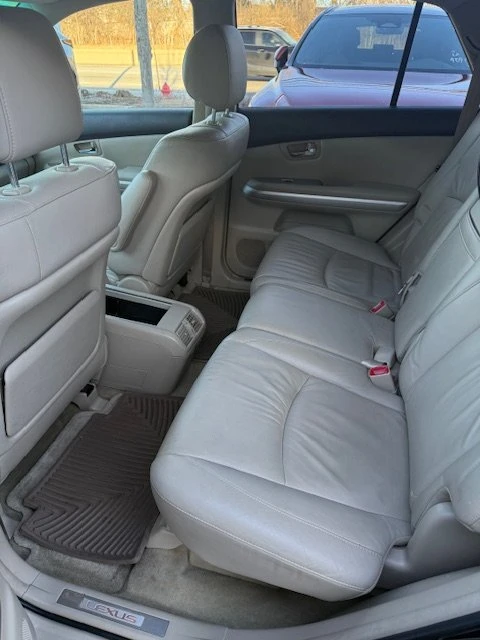 2006 Lexus RX 2nd Gen - Image 8 of 10