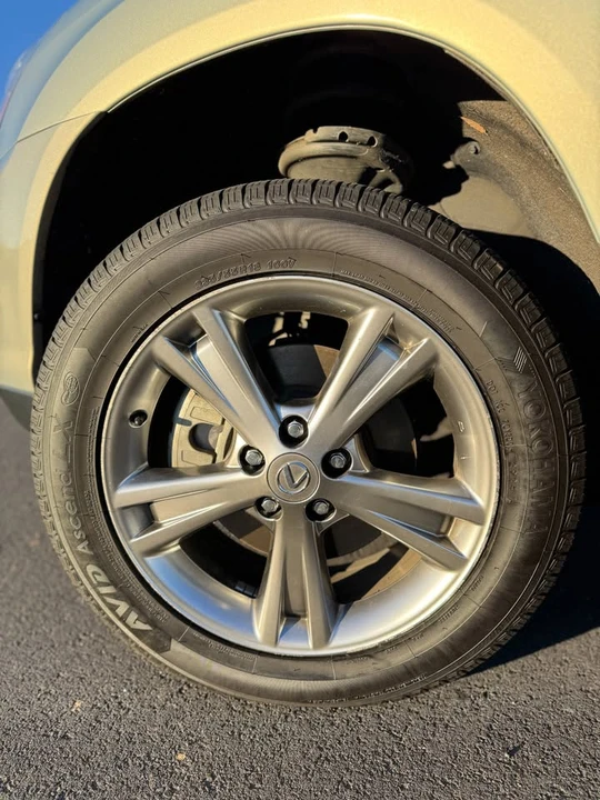 2006 Lexus RX 2nd Gen - Image 9 of 19