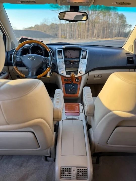 2006 Lexus RX 2nd Gen - Image 13 of 19