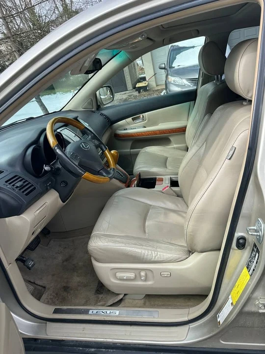 2006 Lexus RX 2nd Gen - Image 9 of 19