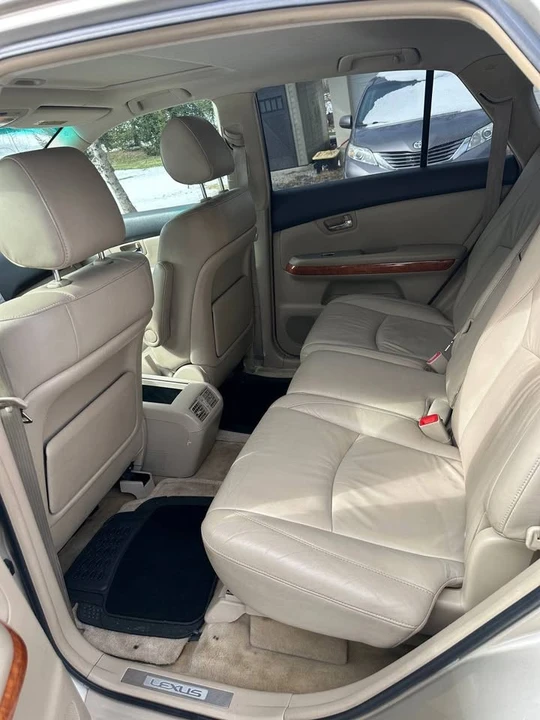 2006 Lexus RX 2nd Gen - Image 7 of 19