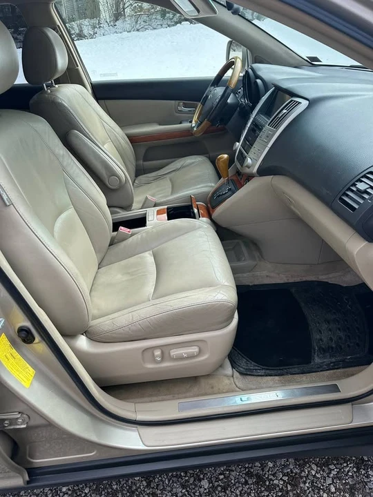 2006 Lexus RX 2nd Gen - Image 8 of 19