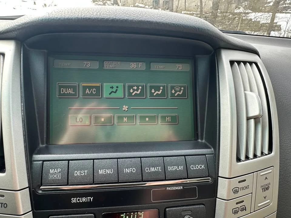 2006 Lexus RX 2nd Gen - Image 13 of 19
