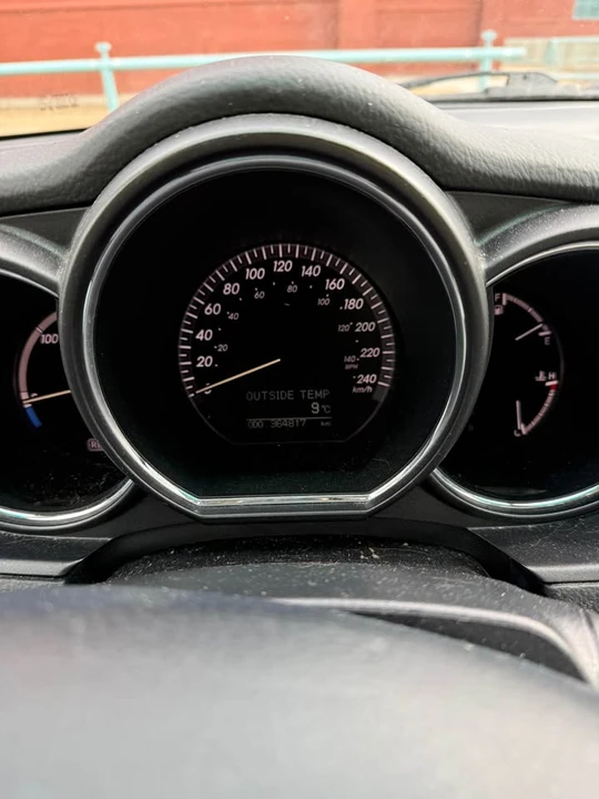2006 Lexus RX 2nd Gen - Image 15 of 19