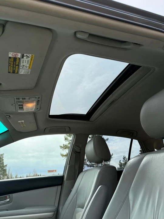 2006 Lexus RX 2nd Gen - Image 14 of 19