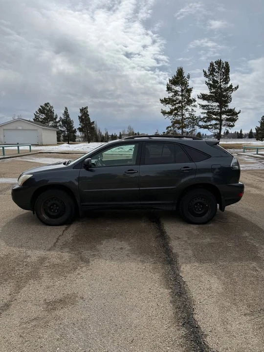 2006 Lexus RX 2nd Gen - Image 2 of 19
