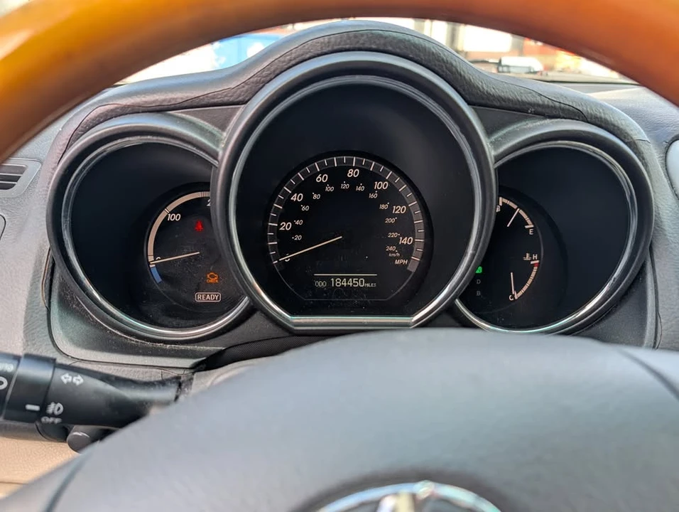 2006 Lexus RX 2nd Gen - Image 9 of 20
