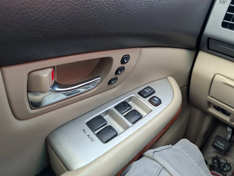 2006 Lexus RX 2nd Gen - Image 14 of 20