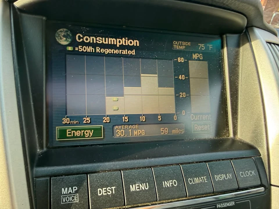 2006 Lexus RX 2nd Gen - Image 13 of 20