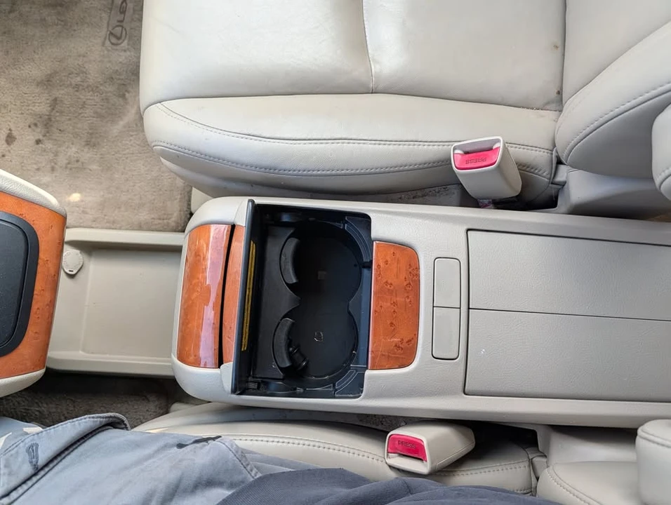 2006 Lexus RX 2nd Gen - Image 17 of 20