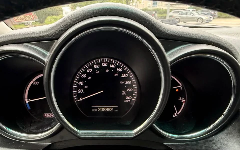 2006 Lexus RX 2nd Gen - Image 3 of 20