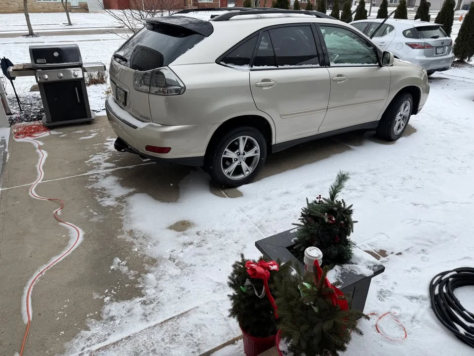 2006 Lexus RX 2nd Gen - Image 2 of 5