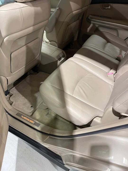 2006 Lexus RX 2nd Gen - Image 11 of 15