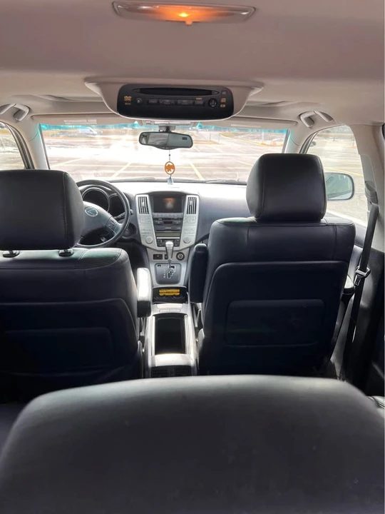 2006 Lexus RX 2nd Gen - Image 13 of 19