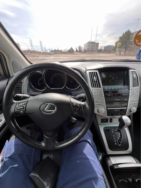 2006 Lexus RX 2nd Gen - Image 8 of 19