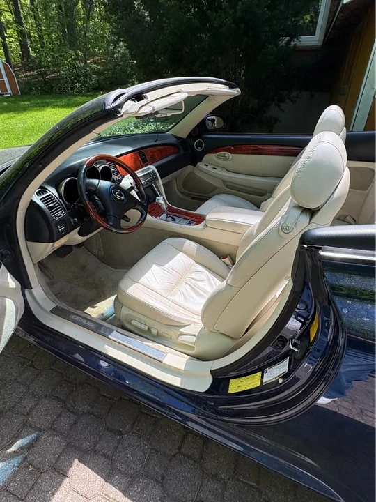 2006 Lexus SC430 - Image 3 of 6