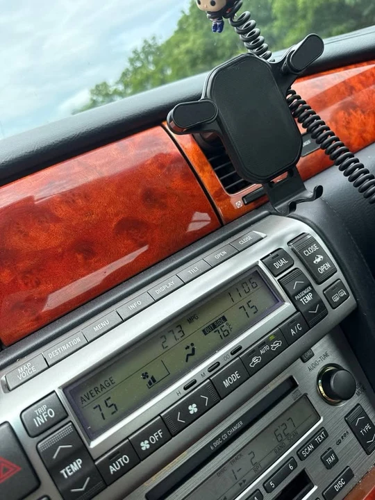 2006 Lexus SC430 - Image 5 of 12