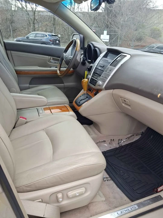 2006 Lexus RX 2nd Gen - Image 6 of 9
