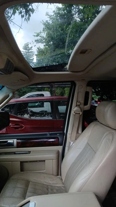 2006 Lincoln Continental - Image 6 of 11