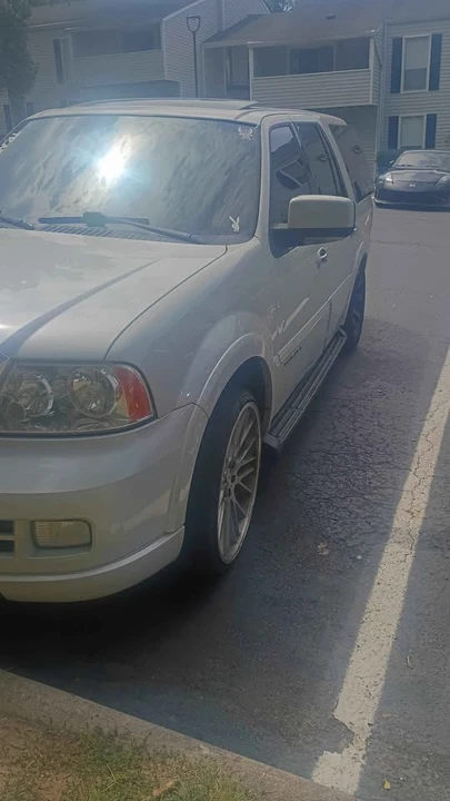 2006 Lincoln Continental - Image 10 of 11