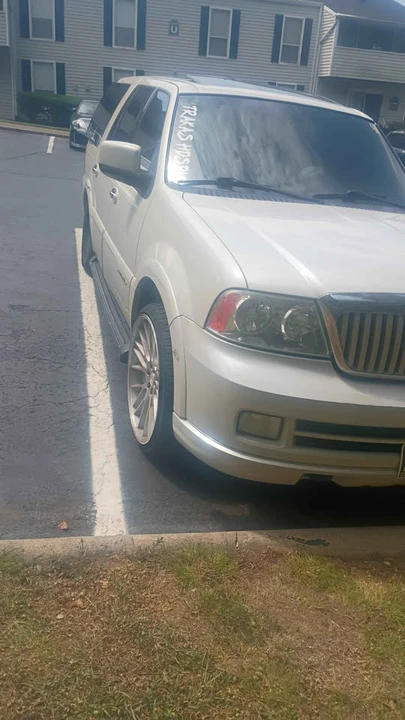 2006 Lincoln Continental - Image 11 of 11