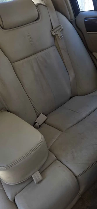 2006 Lincoln Town Car - Image 7 of 12
