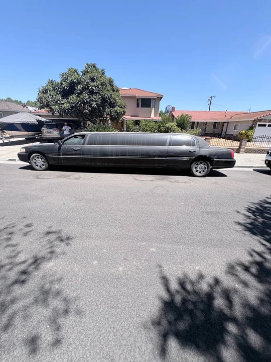 2006 Lincoln Continental - Image 3 of 11