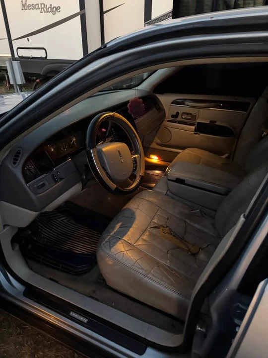 2006 Lincoln Continental Mark VII - Image 3 of 9
