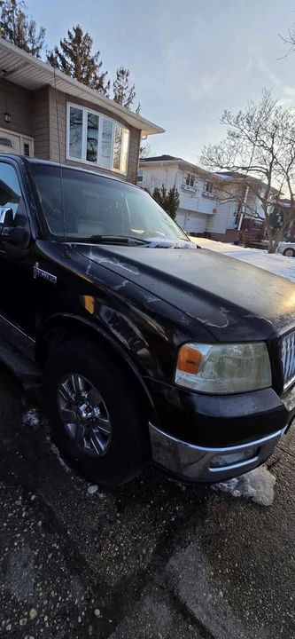 2006 Lincoln Mark LT - Image 2 of 9