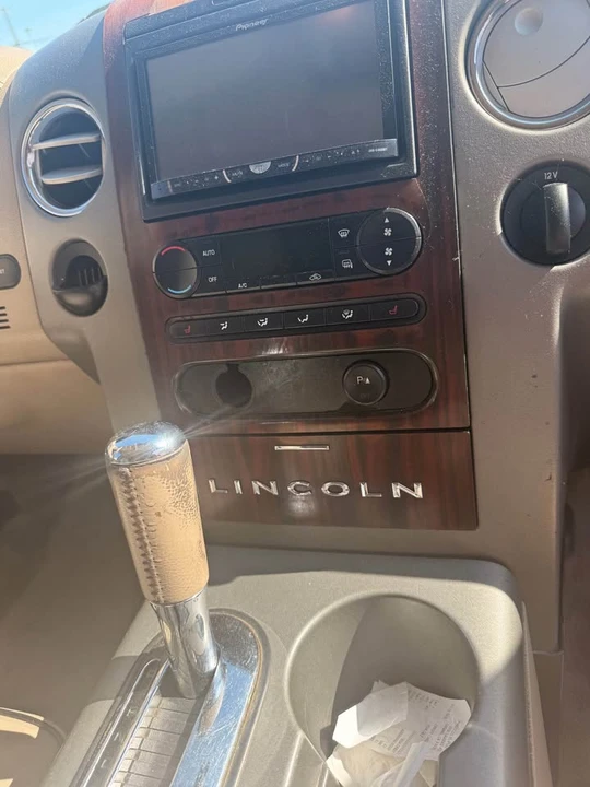 2006 Lincoln Mark LT - Image 7 of 9