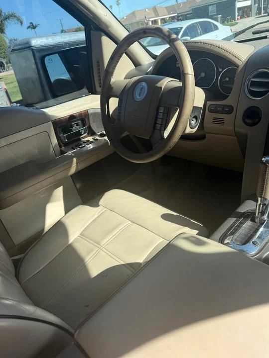 2006 Lincoln Mark LT - Image 9 of 9