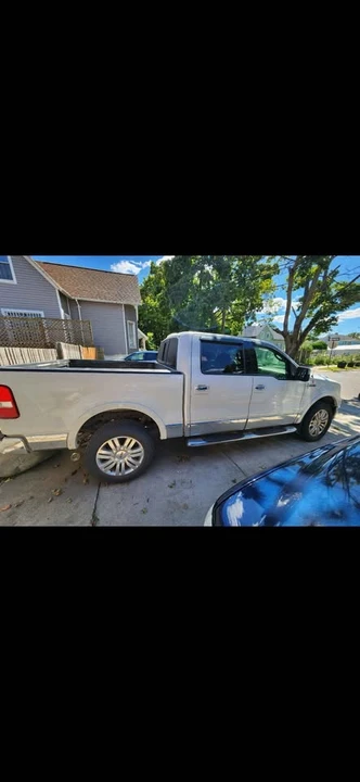 2006 Lincoln Mark LT - Image 2 of 2
