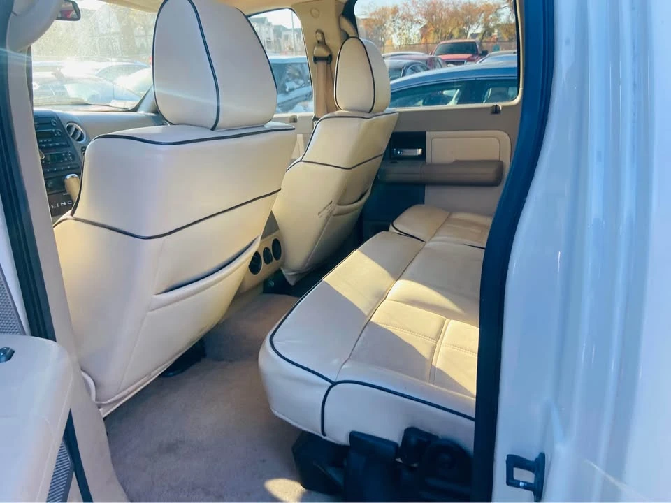 2006 Lincoln Mark LT - Image 4 of 9