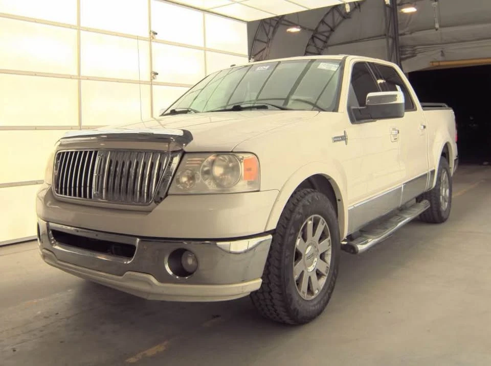 2006 Lincoln Mark LT - Image 8 of 9