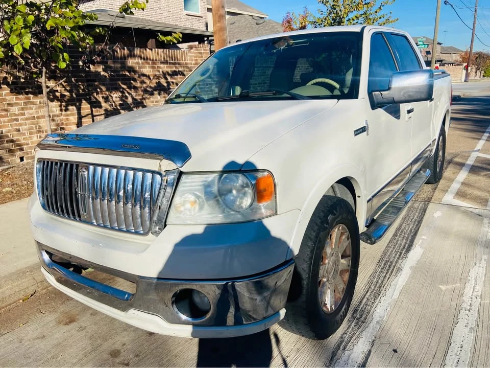 2006 Lincoln Mark LT - Image 3 of 9