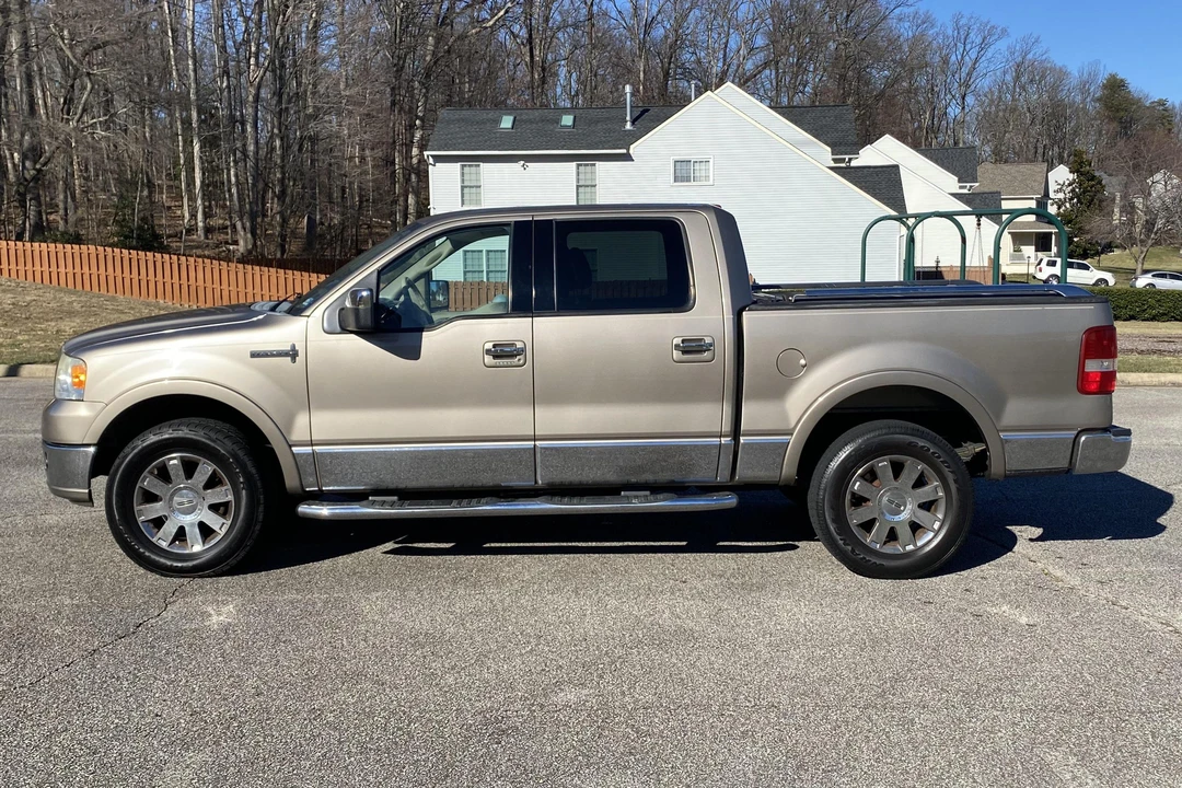 2006 Lincoln Mark LT - Image 6 of 31